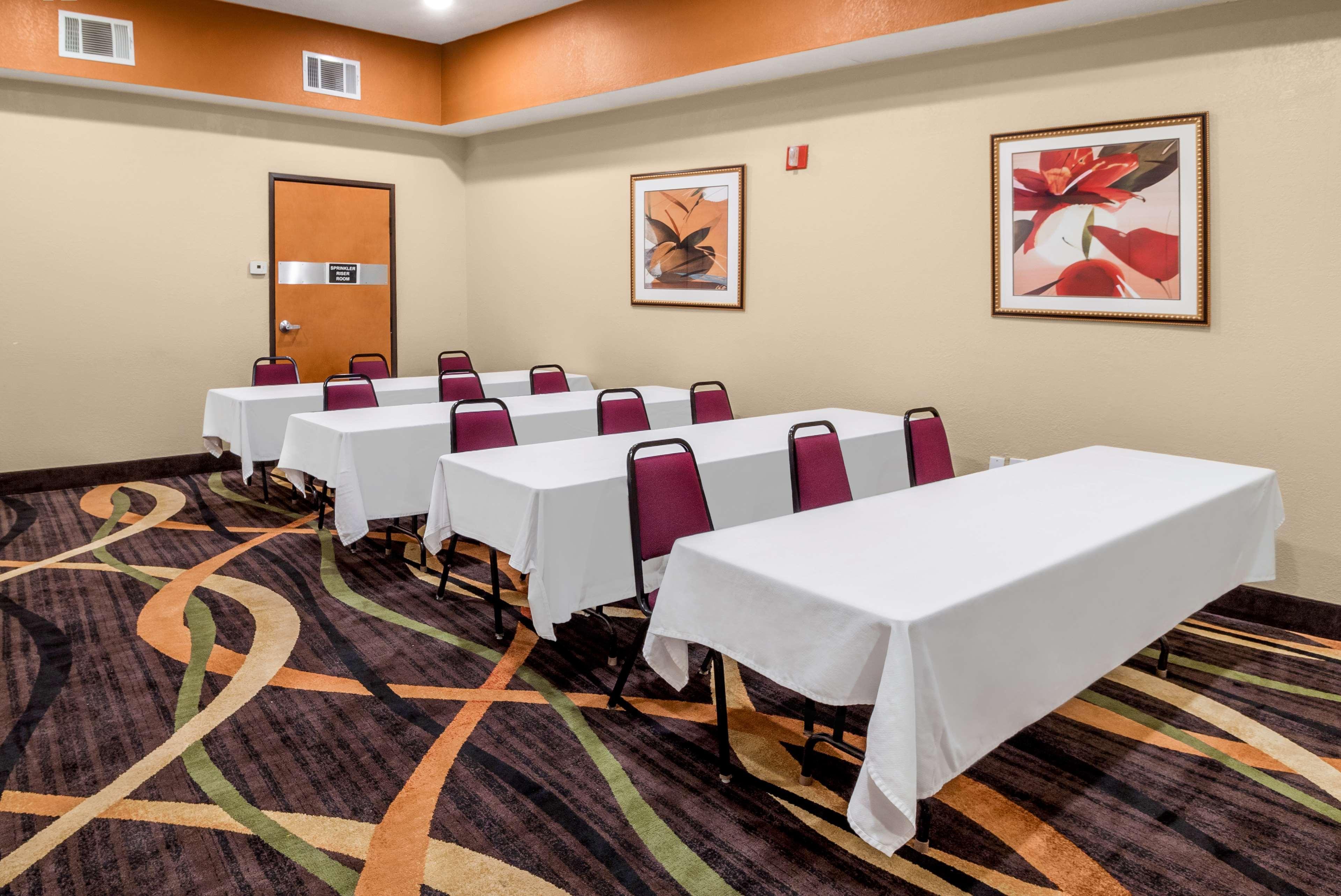 Best Western Plus Rockwall Inn & Suites Екстериор снимка