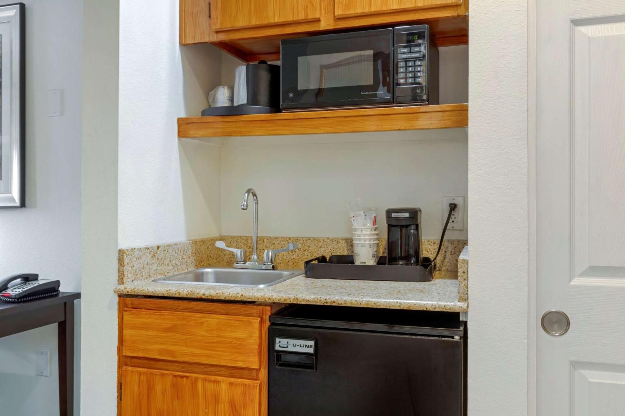 Best Western Plus Rockwall Inn & Suites Екстериор снимка